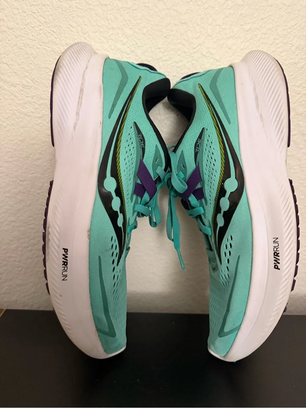 Saucony Mint Green and Purple Women's Athletic Running Shoes size 9